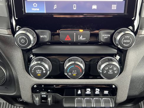 Used 2025 RAM 1500 Tradesman w/ Night Edition AWD/4WD image 27