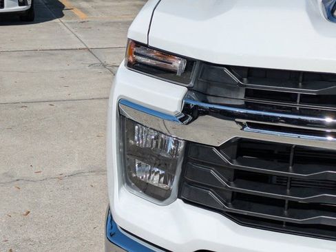 Used 2025 Chevrolet Silverado 2500 LT w/ Convenience Package image 12