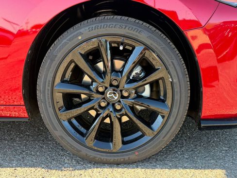 New 2026 MAZDA MAZDA3 Hatchback w/Premium Plus Pkg image 10