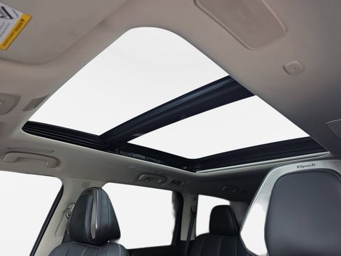 Certified 2025 INFINITI QX80 Sensory AWD/4WD image 29