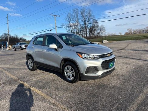 Used 2018 Chevrolet Trax LS image 7