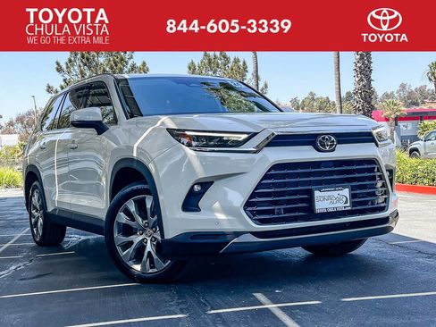 Certified 2024 Toyota Grand Highlander AWD image 1