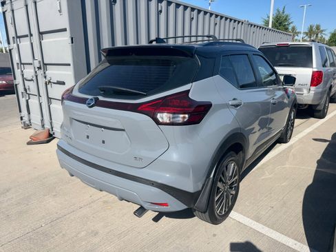 Used 2021 Nissan Kicks SR w/ Exterior Package image 4