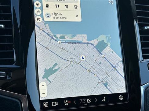 Certified 2024 Volvo XC90 B6 Ultimate w/ Protection Package Premier image 21