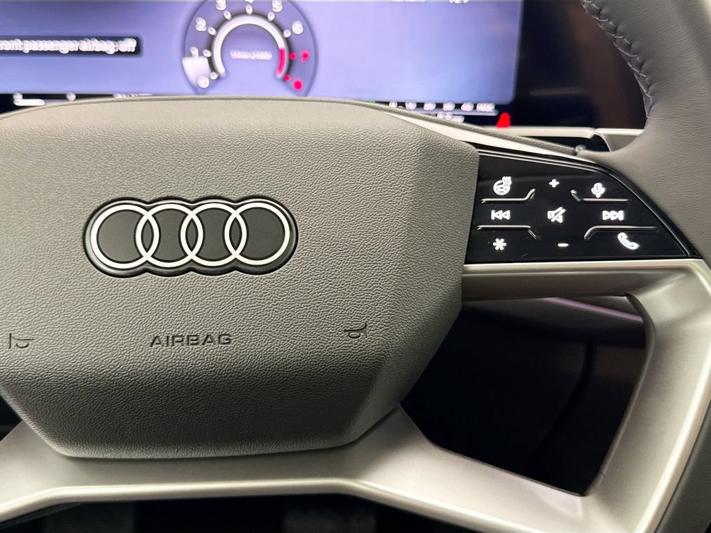Used 2026 Audi Q3 quattro 2.0T w/ Driver Assistance Package AWD/4WD image 12