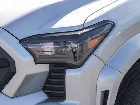 New 2026 Toyota Tacoma SR5 image 5