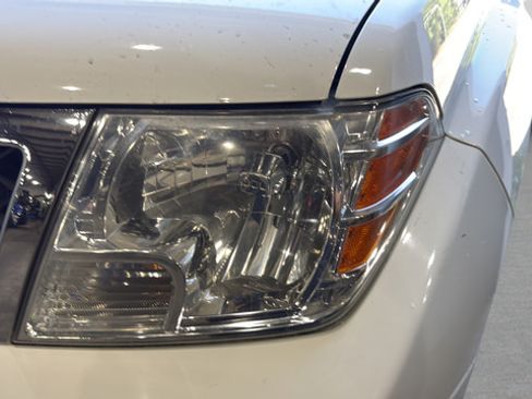 Used 2019 Nissan Frontier SV RWD image 33