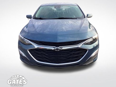 Used 2025 Chevrolet Malibu RS w/ LPO, Floor Liner Package FWD image 2