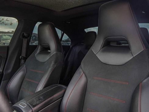 Used 2021 Mercedes-Benz CLA 250 image 11
