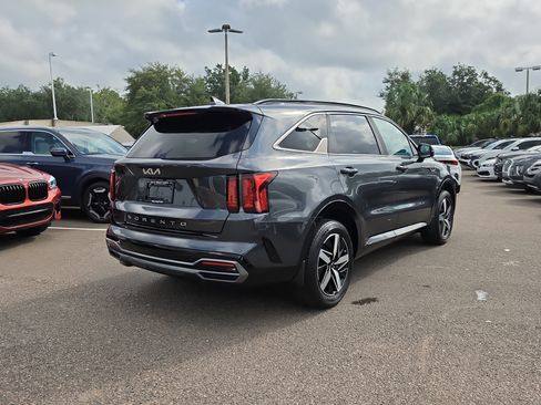 Certified 2022 Kia Sorento S w/ Panoramic Sunroof Package FWD image 8