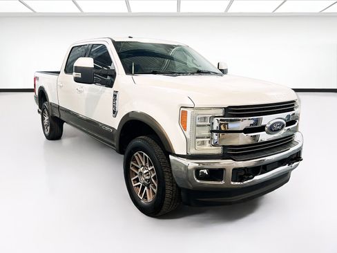 Used 2017 Ford F250 King Ranch w/ King Ranch Ultimate Package AWD/4WD image 3