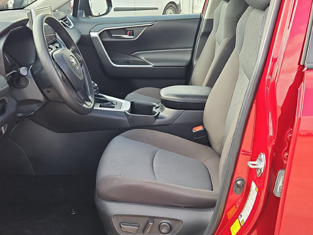 Used 2023 Toyota RAV4 XLE FWD image 11