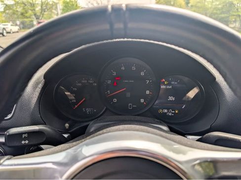Used 2016 Porsche Cayman w/ Convenience Package RWD image 17