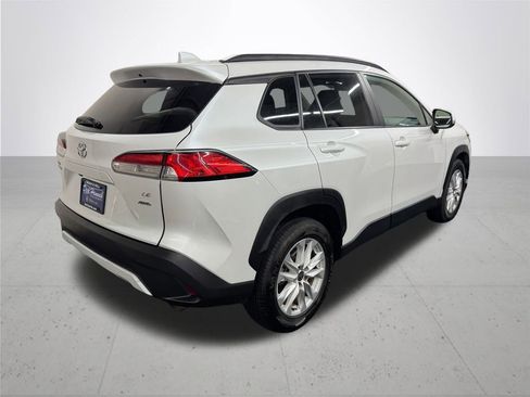 Used 2024 Toyota Corolla Cross LE image 7