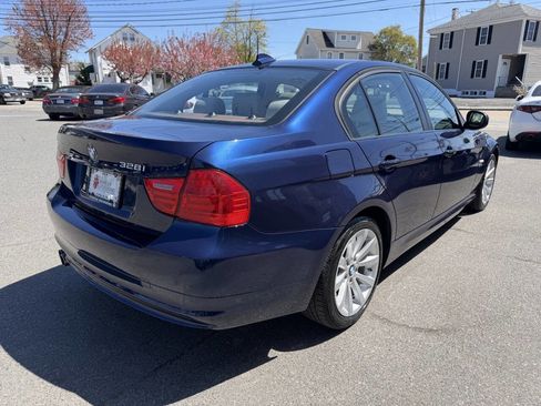 Used 2011 BMW 328i xDrive Sedan AWD/4WD image 7