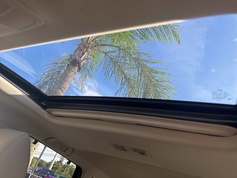 Used 2019 MAZDA CX-9 Touring w/ Touring Premium Package image 14