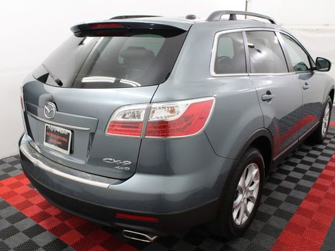 Used 2011 MAZDA CX-9 Touring w/ Moonroof & Bose Audio Pkg image 4