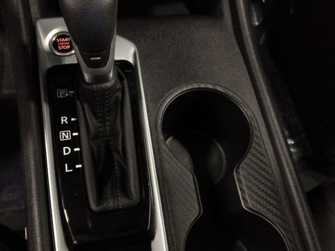 Used 2025 Nissan Altima 2.5 SV FWD image 18