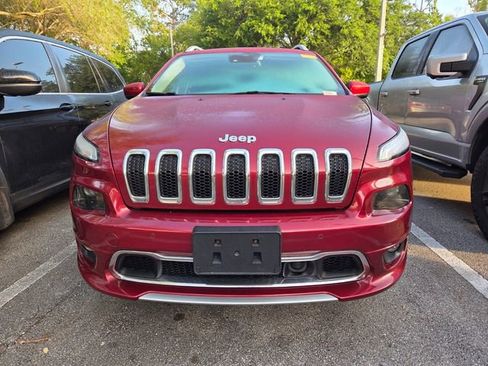 Used 2017 Jeep Cherokee Overland w/ Technology Group image 2