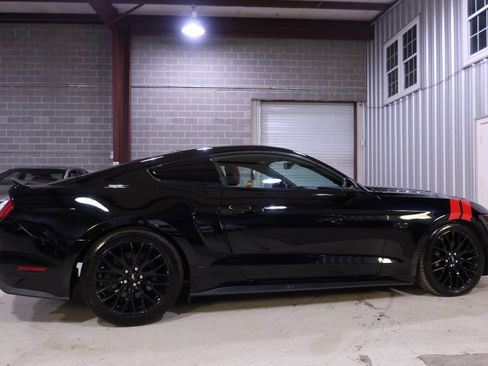 Used 2017 Ford Mustang GT Premium w/ GT Performance Package image 6