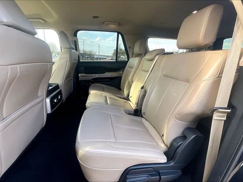 Used 2024 Ford Expedition Max XLT image 28