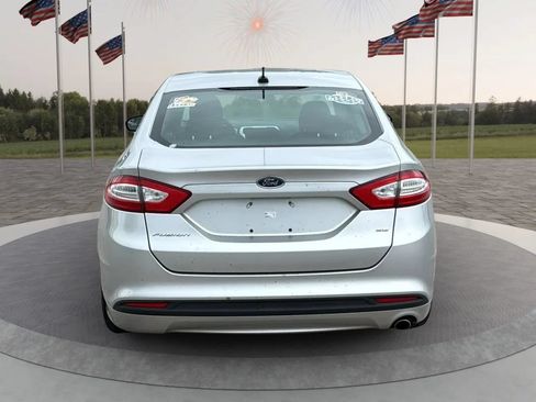 Used 2014 Ford Fusion SE FWD image 5