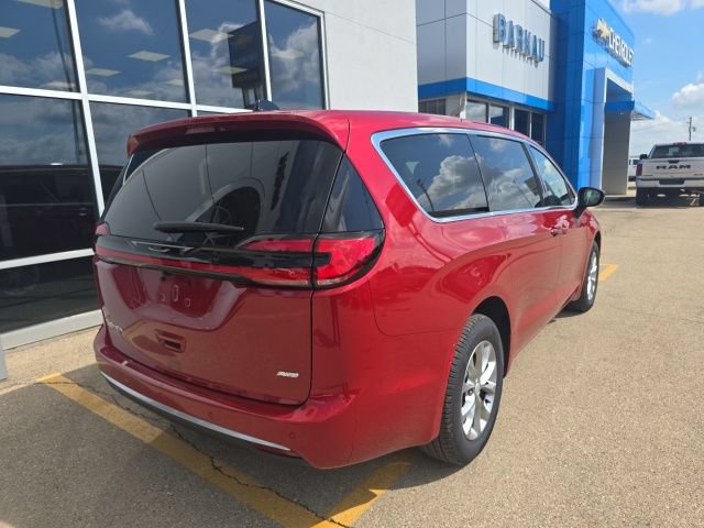 New 2027 Chrysler Pacifica Select AWD/4WD image 8
