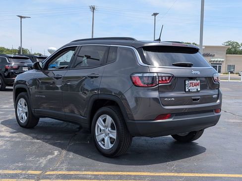 Used 2022 Jeep Compass Latitude w/ Convenience Group AWD/4WD image 5