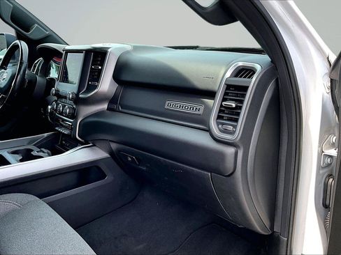 Used 2019 RAM 1500 Big Horn AWD/4WD image 18