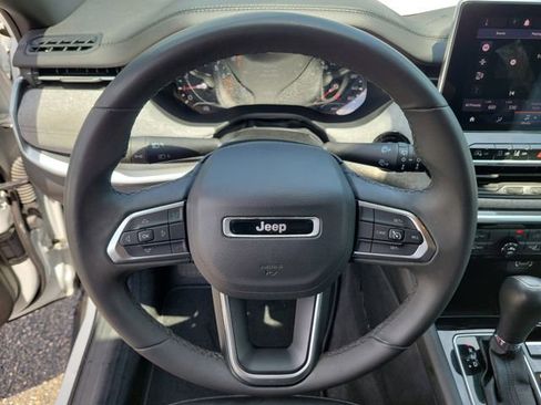Used 2024 Jeep Compass Latitude AWD/4WD image 24