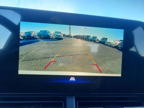 New 2025 Chevrolet Trax LT w/ LT Convenience Package image 21