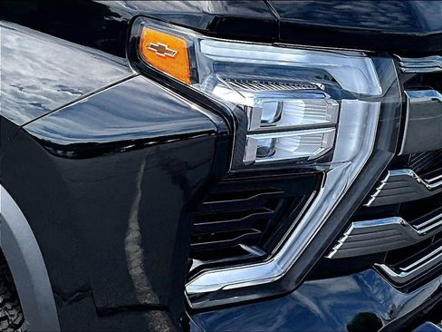 Used 2024 Chevrolet Silverado 2500 High Country w/ Midnight Edition AWD/4WD image 32