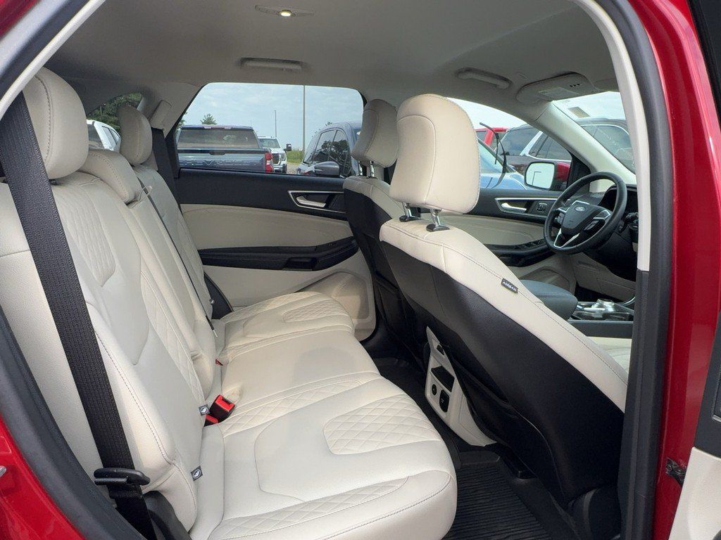 Used 2023 Ford Edge Titanium w/ Equipment Group 301A AWD/4WD image 10