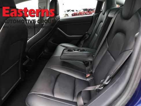 Used 2018 Tesla Model 3 Long Range image 16