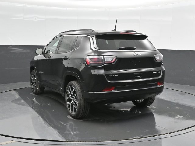 New 2025 Jeep Compass Limited w/ Elite Group AWD/4WD image 8