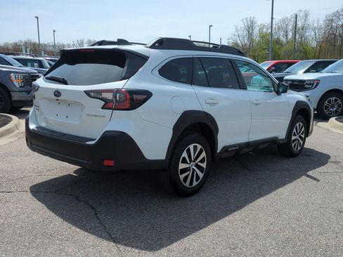 Used 2025 Subaru Outback Premium w/ Popular Package #1A AWD/4WD image 8