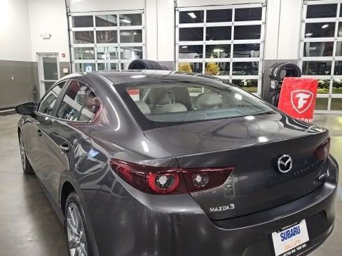 Used 2025 MAZDA MAZDA3 s image 8