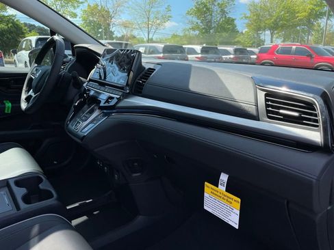 New 2026 Honda Odyssey Touring image 33