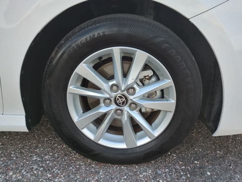 Used 2025 Toyota Camry LE FWD image 11