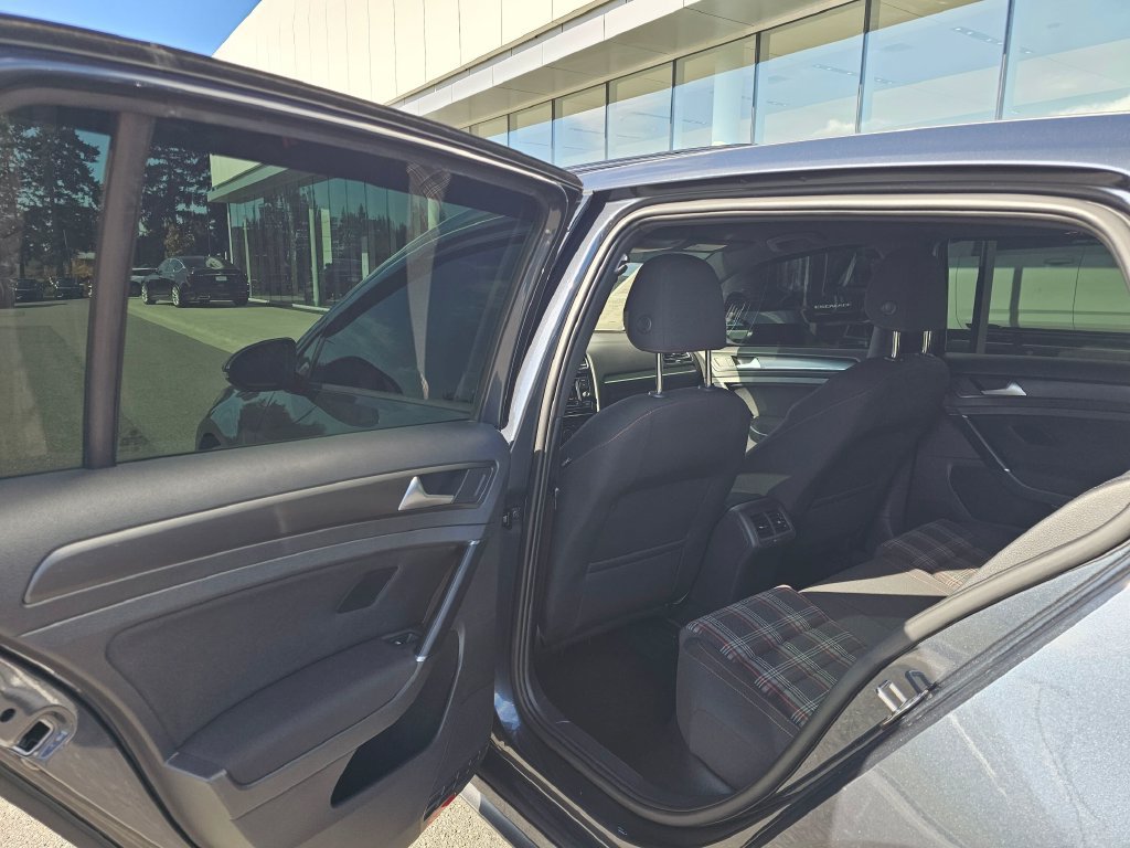 Used 2018 Volkswagen GTI S FWD image 18