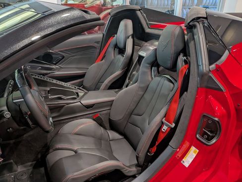 Used 2025 Chevrolet Corvette Z06 w/ Z07 Performance Package image 8