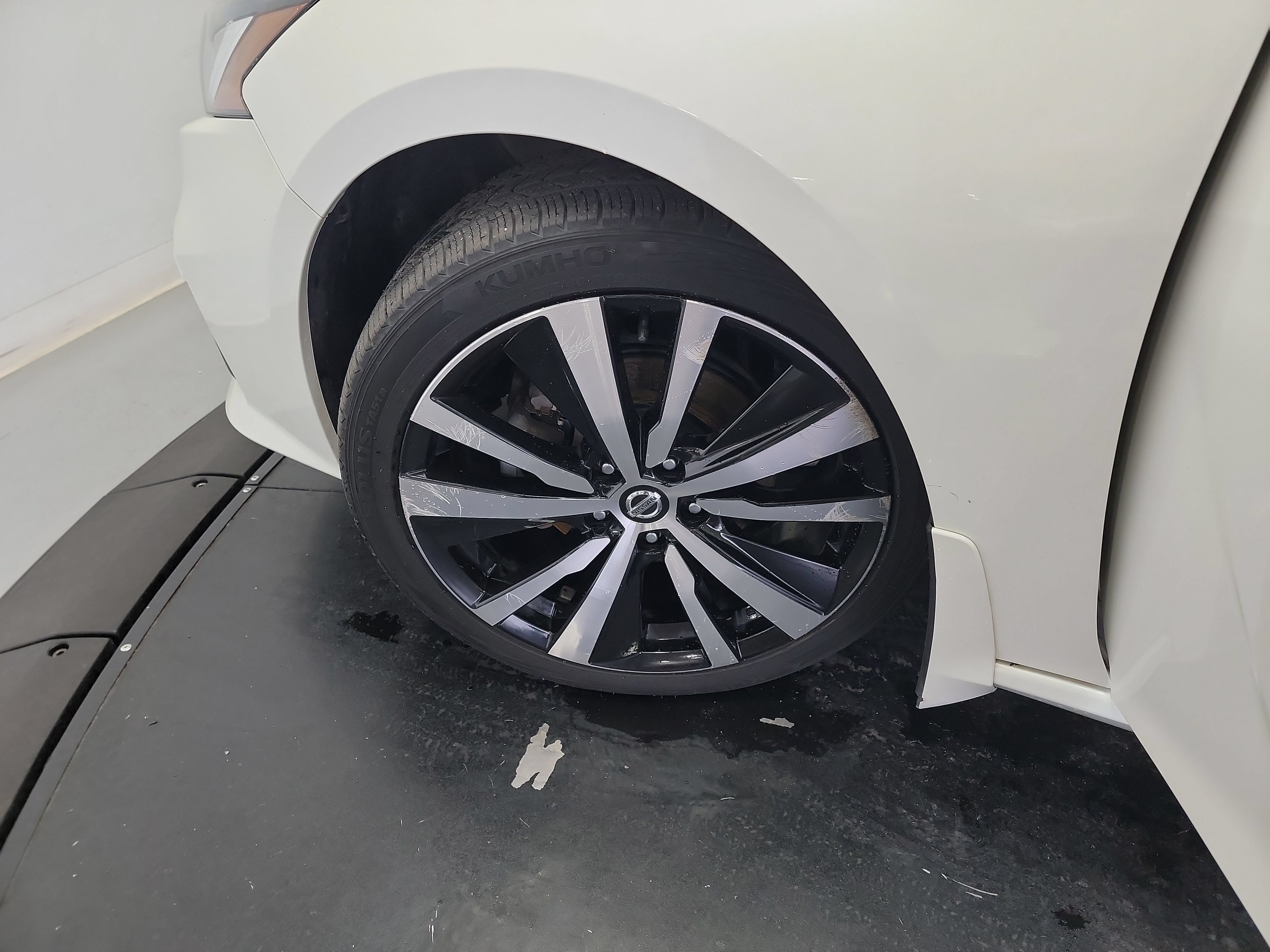 Used 2019 Nissan Altima 2.5 SR w/ SR Premium Package FWD image 30