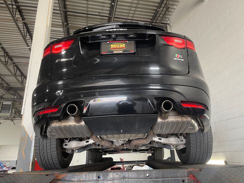 Used 2017 Jaguar F-PACE S AWD/4WD image 90