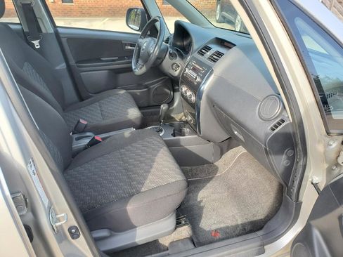 Used 2008 Suzuki SX4 AWD Hatchback w/ Touring Pkg image 5