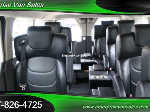 Used 2024 Ford Transit 350 XLT RWD image 2