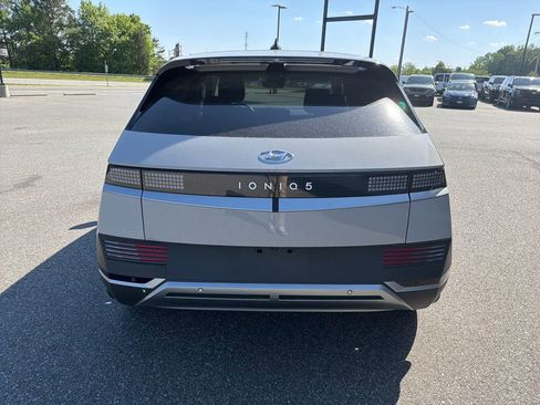 Used 2024 Hyundai Ioniq 5 SEL RWD image 6
