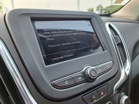 Used 2024 Chevrolet Equinox LT FWD image 16