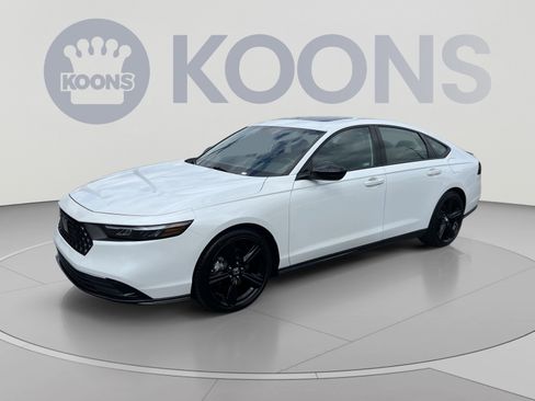 Used 2023 Honda Accord Sport image 1