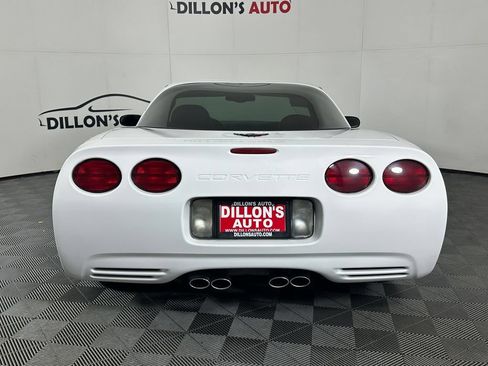 Used 2004 Chevrolet Corvette Coupe w/ Roof Package RWD image 5
