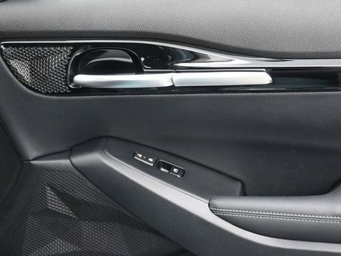 Used 2025 Kia Seltos S image 33